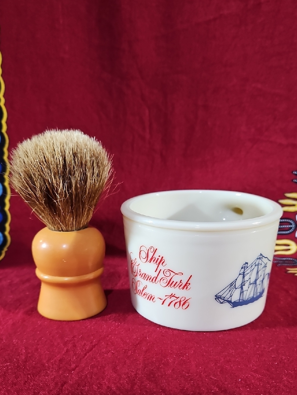 VTG Old Spice Shaving Mug & Bakelite/Catalin Badger Hair/Bristle Shaving Brush